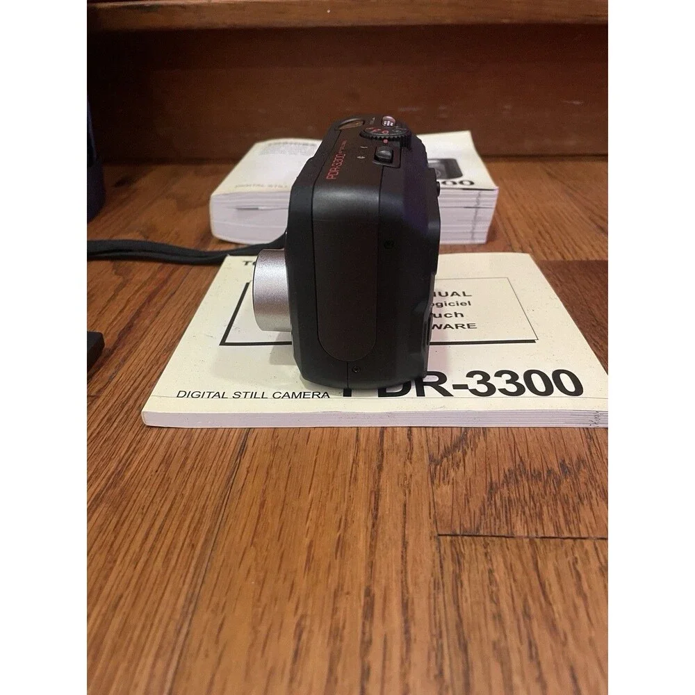 Toshiba PDR-3300 3.2MP Digital Camera 2.8x Zoom Tested Remote Bundle